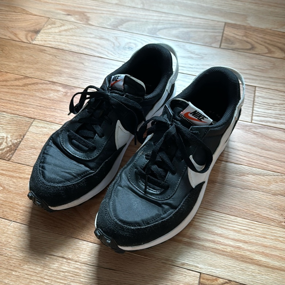Women’s Nike Waffle Debut
